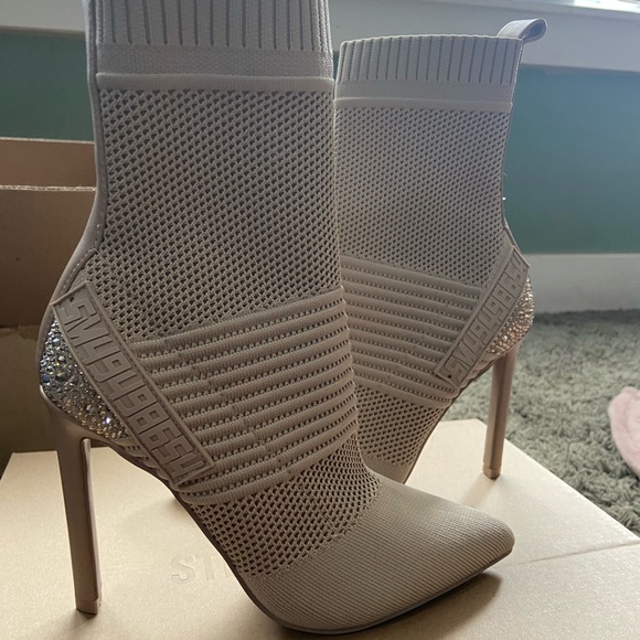 Steve Madden Booties - Picture 3 of 4
